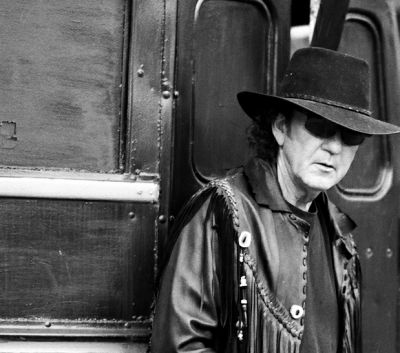 http://www.swampland.com/img/Image/articles/tonyjoewhite/TJWb&wportrait.jpg